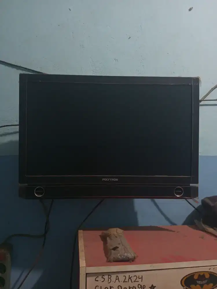 TELEVISI POLYTRON