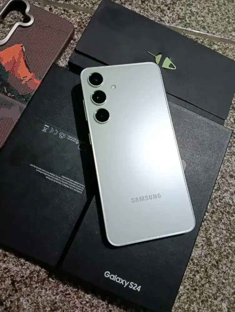 Samsung S24 Basic 8/256 Sein