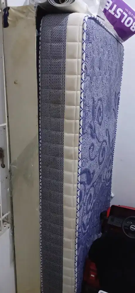 Tempat tidur 4 kaki + divan