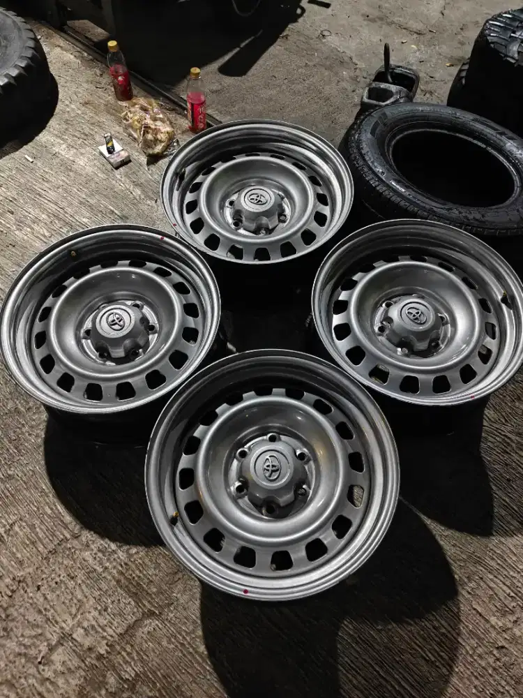 Jual vleg avantek trape R17 lbar 7.5 4pcs mulus co2k buat Fortuner dll
