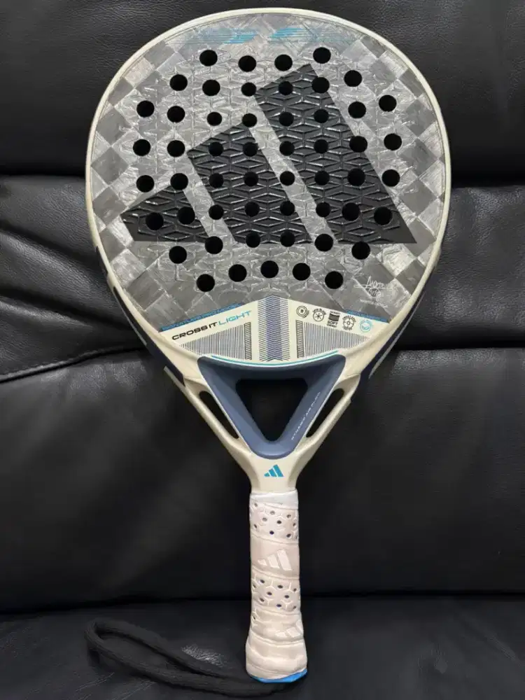 Jual raket padel  adidas