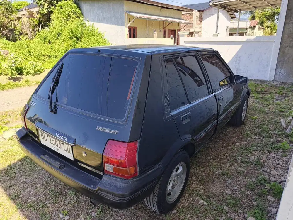 Di jual starlet kotak tahun 89