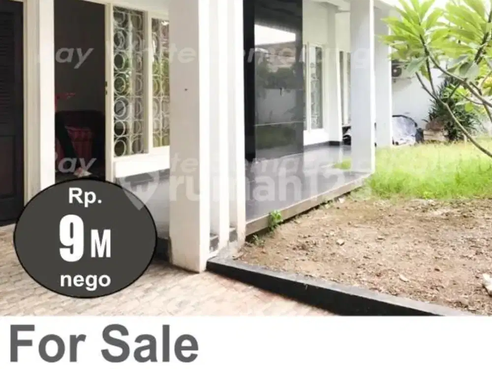 Rumah Tiga Setengah Lantai Dekat Mall di Kertajaya Surabaya A5522