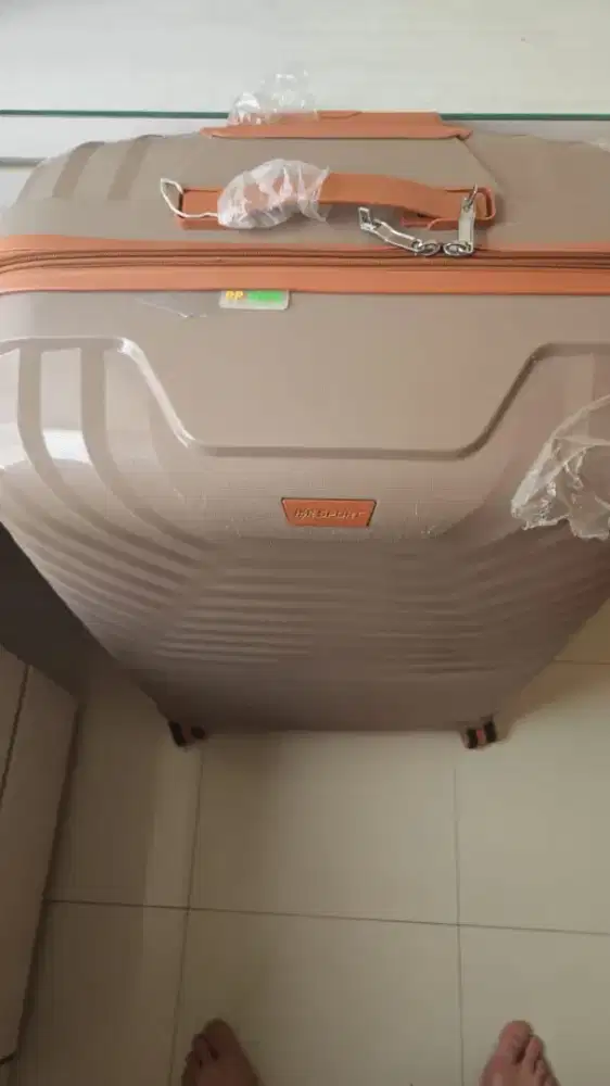 Koper 32 inci. Baru dipakai sekali