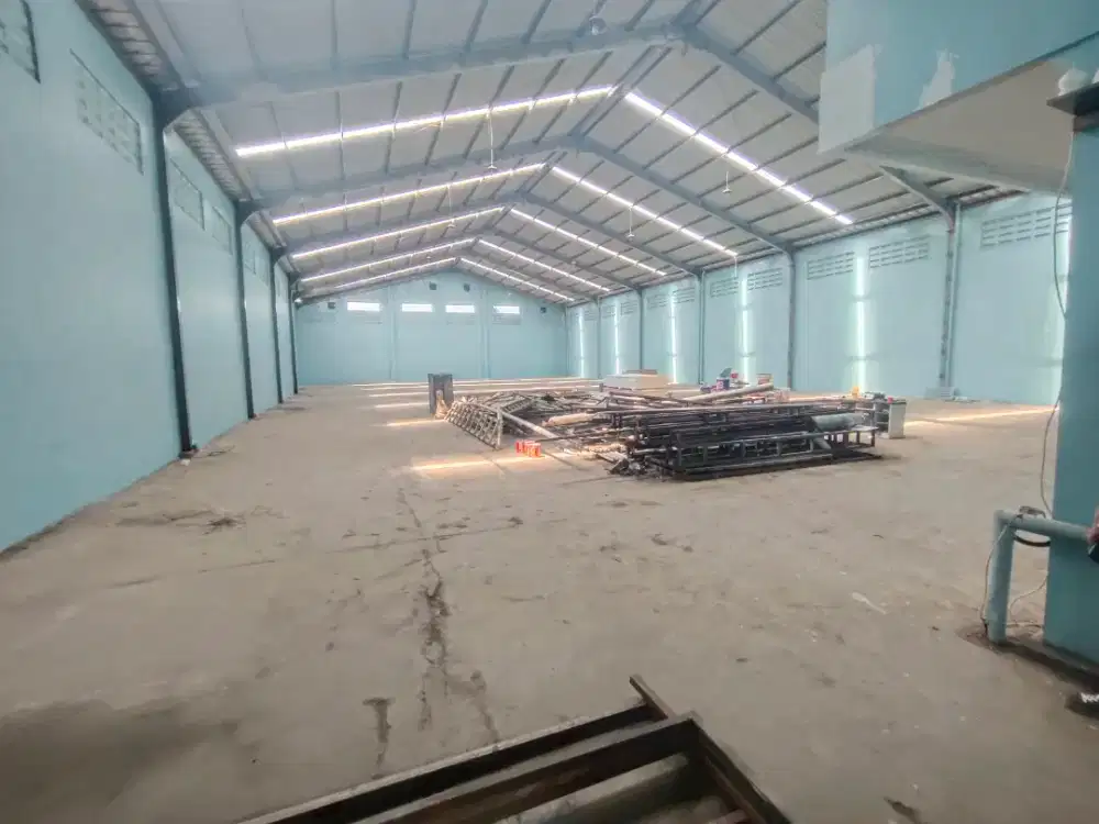 Di sewakan gudang luas bangun 1000 m