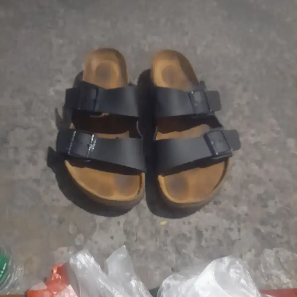 Di jual sandal pria birkenstock