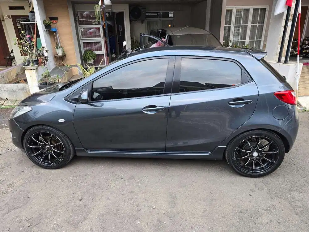 Mazda 2 2012 Bensin