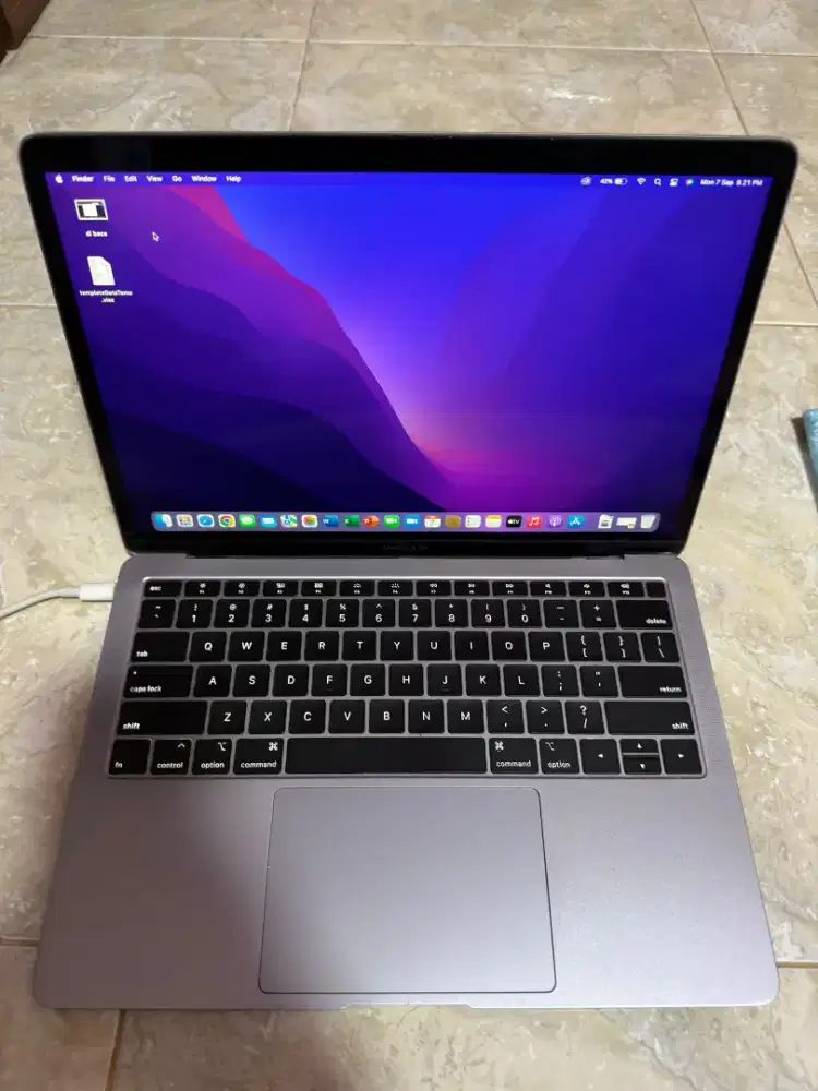 MacBook Air 13 Inch 2018 Retina Display-RAM 8GB/SSD 128GB Second Mulus