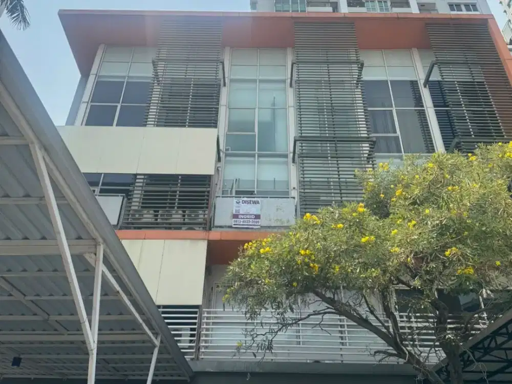 Disewakan rukan Thamrin Residences 4 lantai semi furnished siap pakai