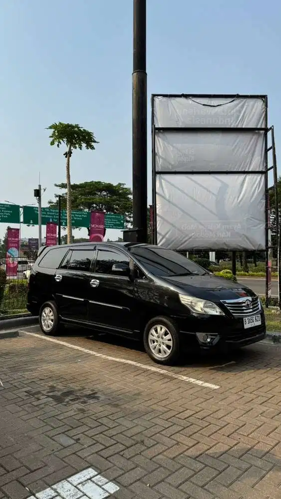 Toyota Kijang Innova 2012 Bensin