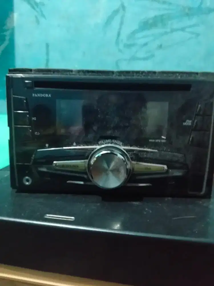 Head Unit Bawaan