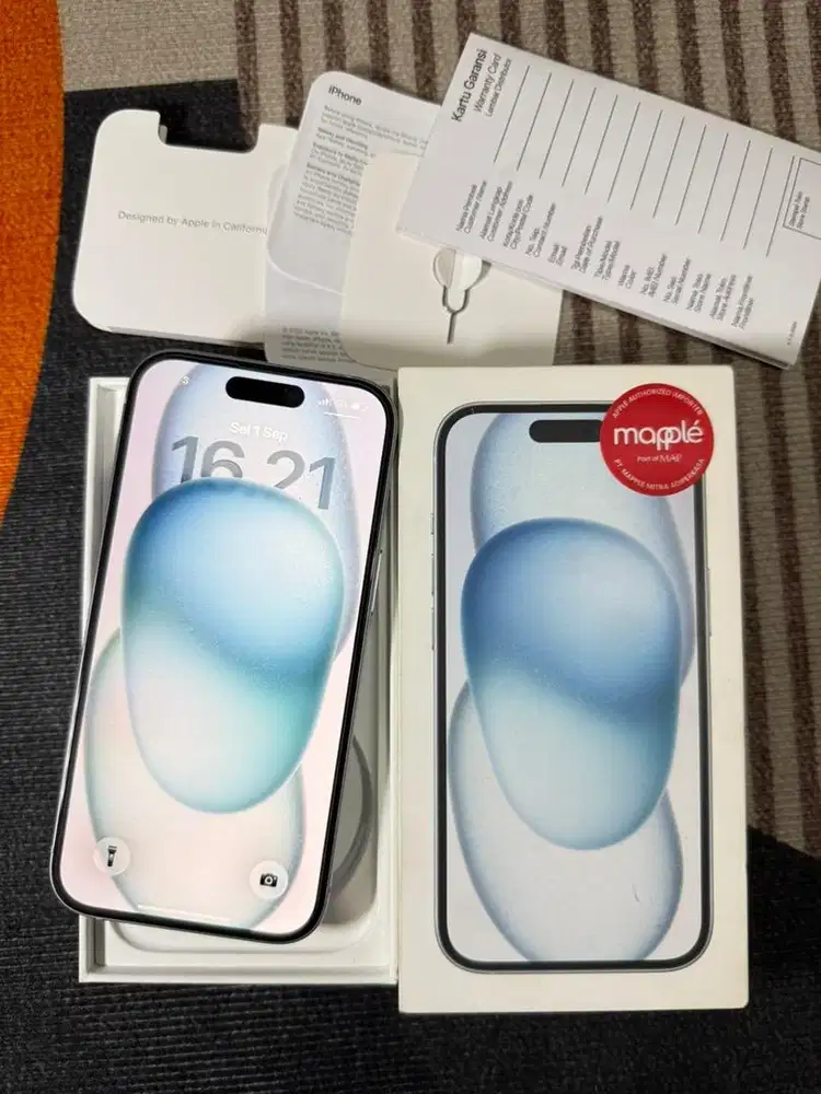 Iphone 15 128gb Blue garansi on 2027