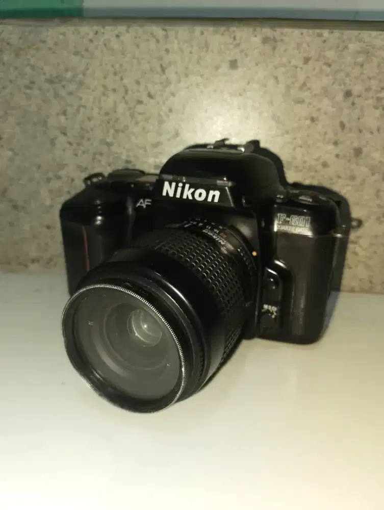 jual Nikon F-601 rusak 300K nego