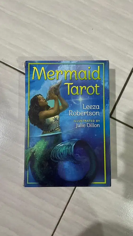 Mermaid tarot by Leeza Robertson
