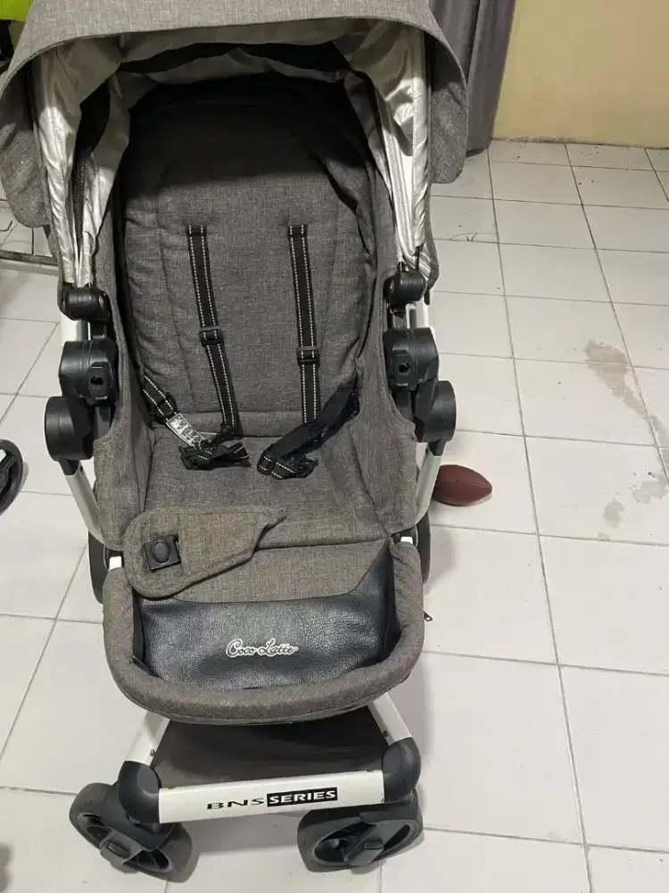 Stroller bayi bekas