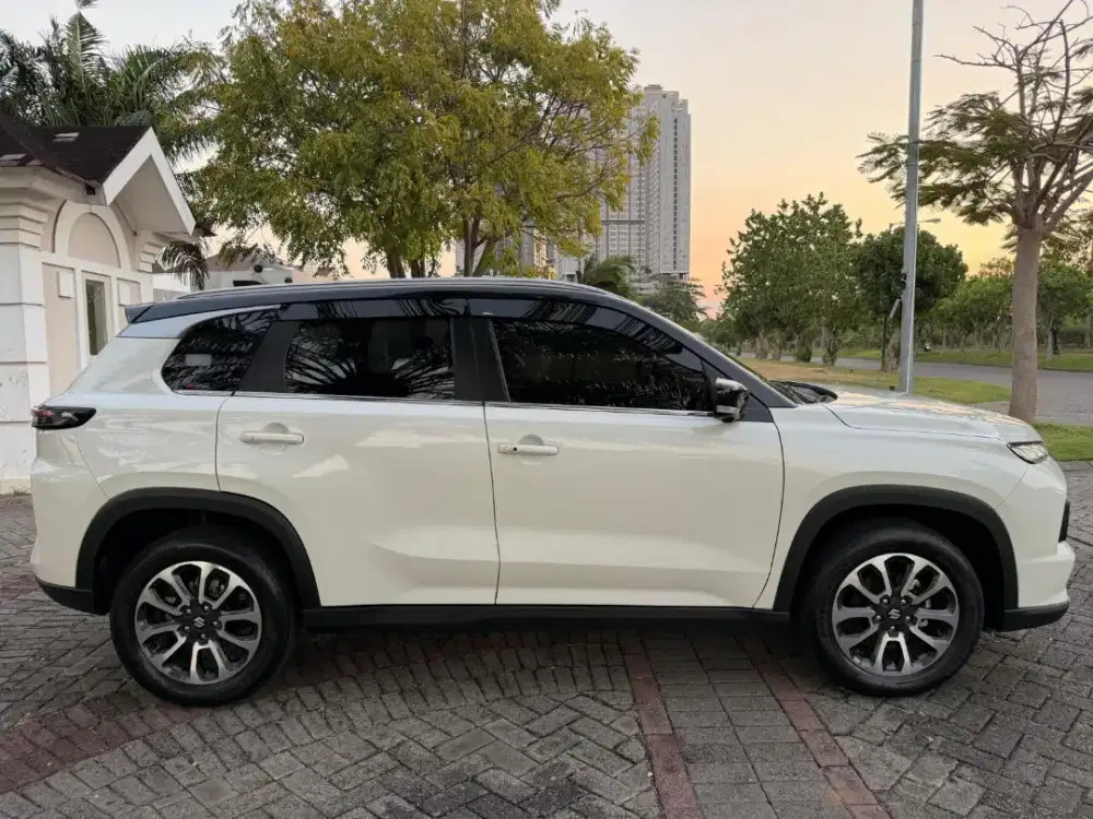 Suzuki Grand Vitara 2024 Matic Putih Warna favorit