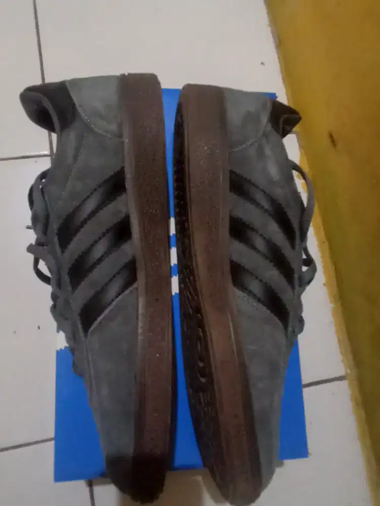 Sepatu adidas spezial