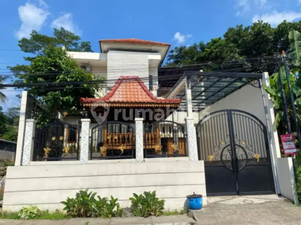 Rumah Mewah Siap Huni Bagus di Ungaran Timur A5763