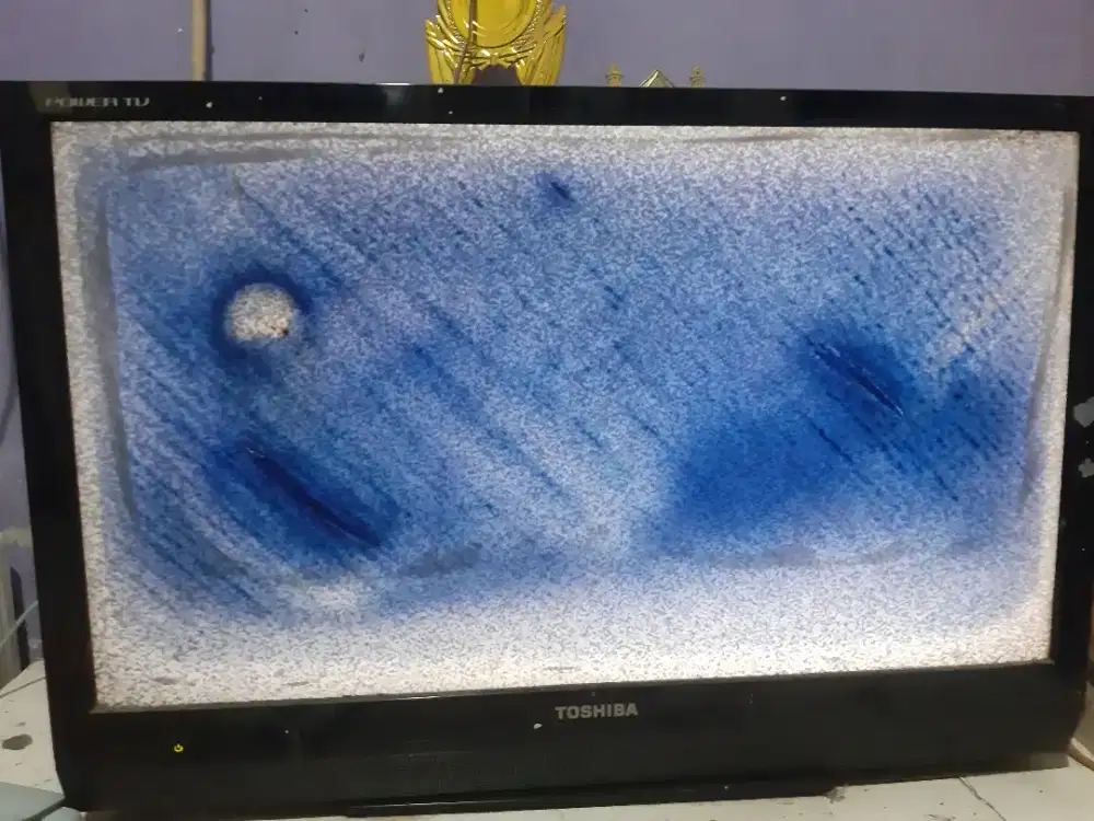 Tv 32 toshiba kondisi nyala layar blank biru seadanya