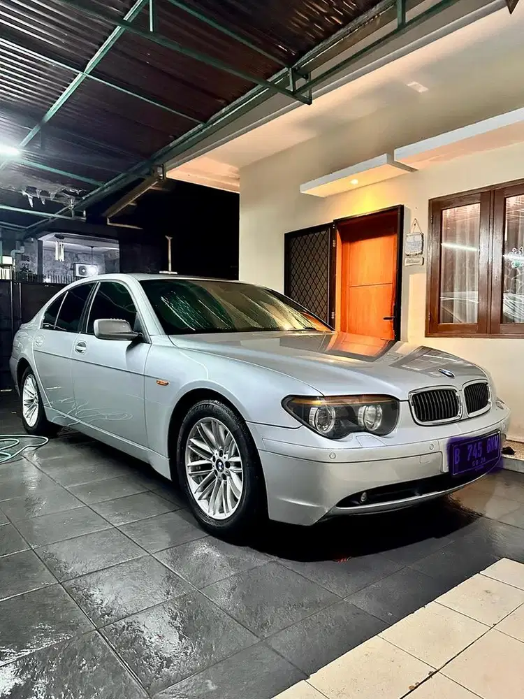 Super Rare BMW Seri 745i Special for BMW Enthusiast !