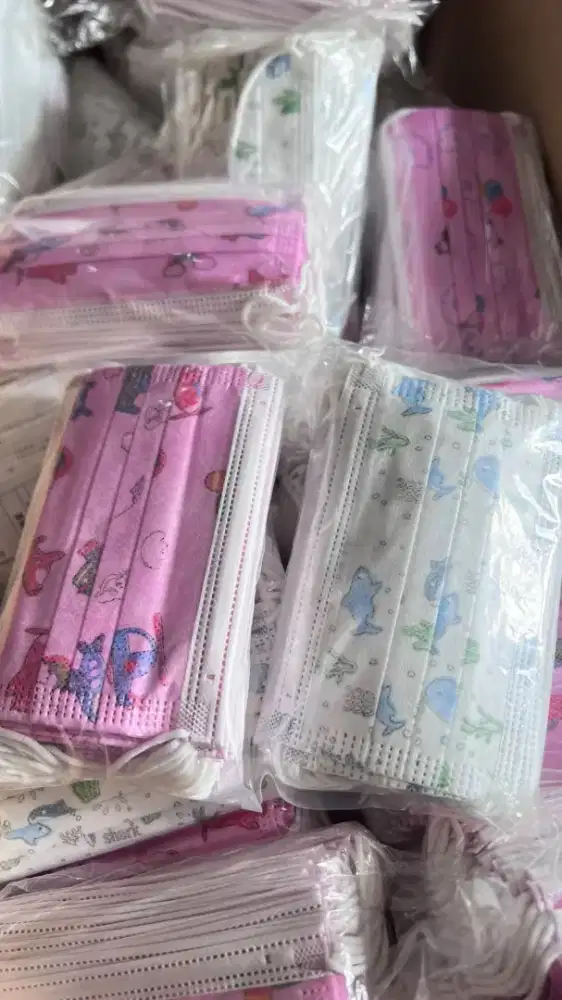 MASKER ANAK PINK DAN PUTIH