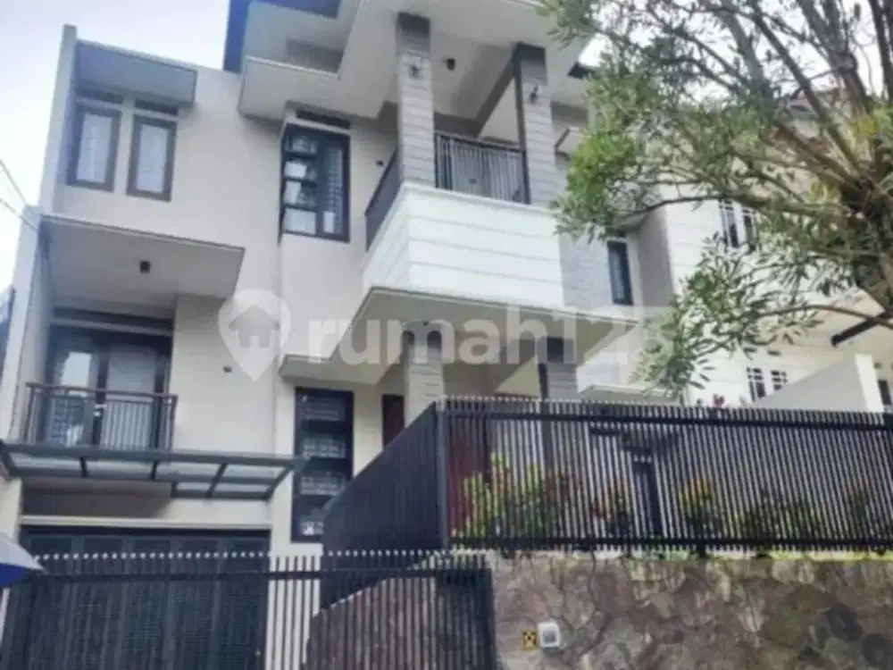 Rumah Bagus Murah Siap Huni Semi Villa di Setiabudi Regency