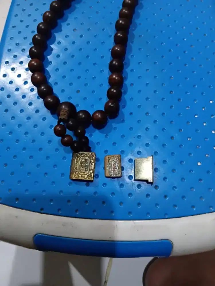 kitab quran terkecil.. cek digambar