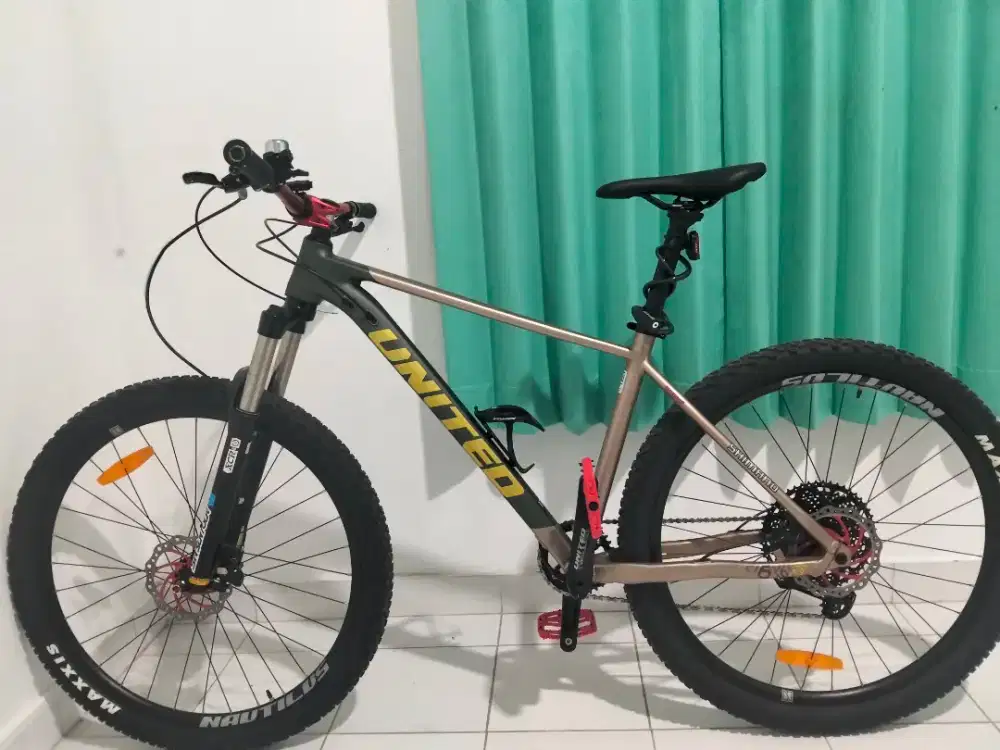 United clovis 6.10 kondisi seperti baru modif tipis