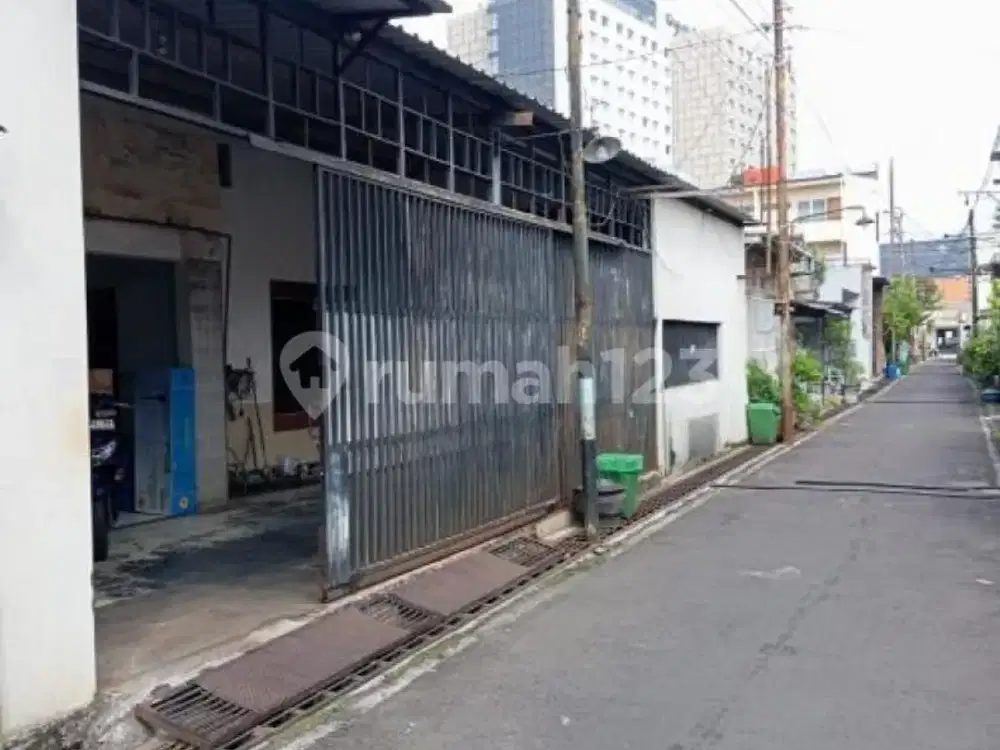 Rumah Bagus Siap Huni Strategis di Semarang Tengah A5859