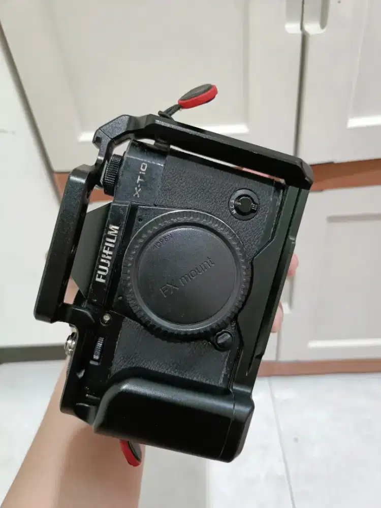 FUJIFILM XT10 BODY ONLY