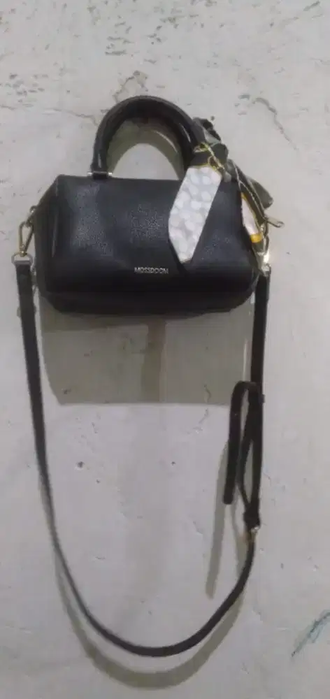 Di jual ORI dan murah ,meriah  wa dan hp aja buruann