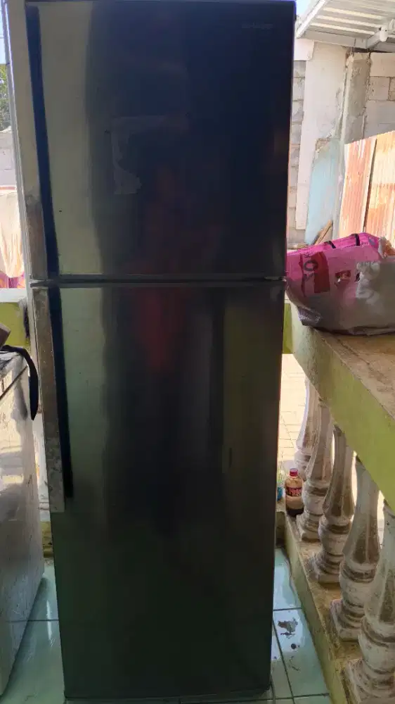 Kulkas Sharp 2 Pintu