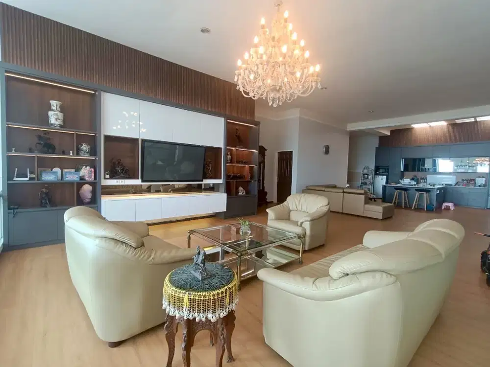 DIJUAL LANGKA RUMAH MEWAH 3 LANTAI JL BUKIT INDAH SEMARANG! ADA LIFT!