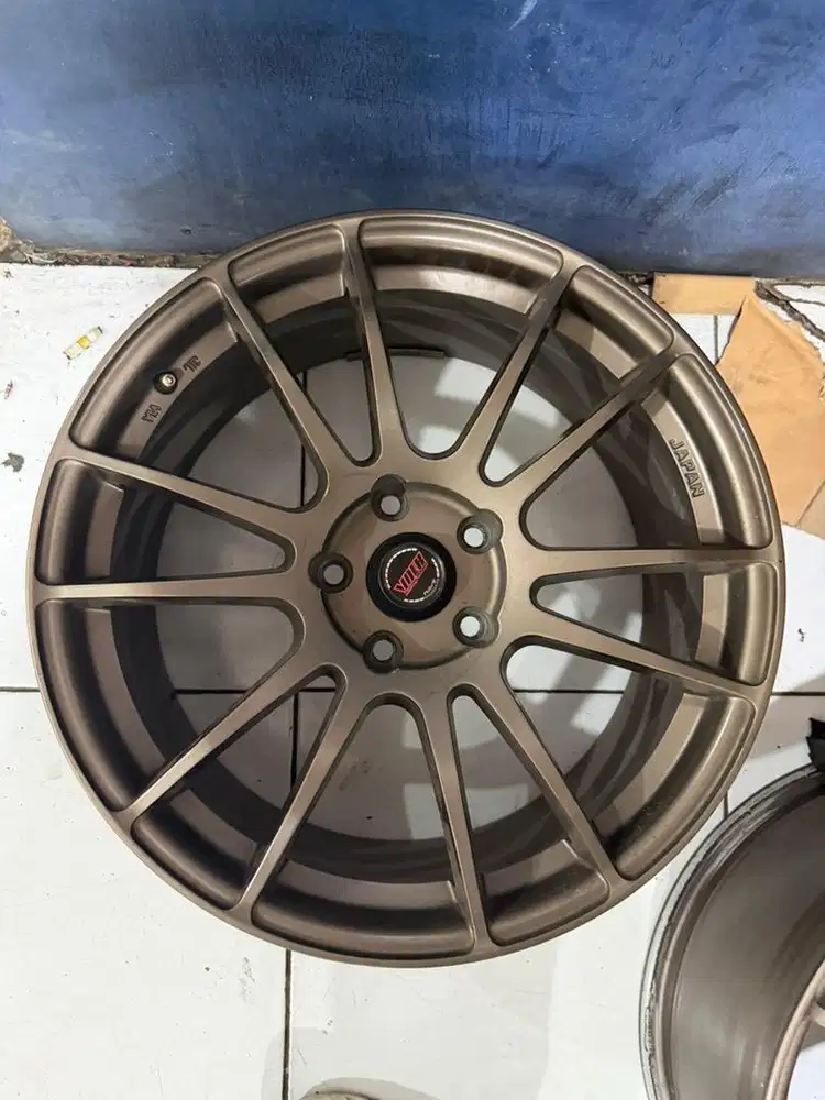 Velg volk rays ring 18 lebar 8 HRV