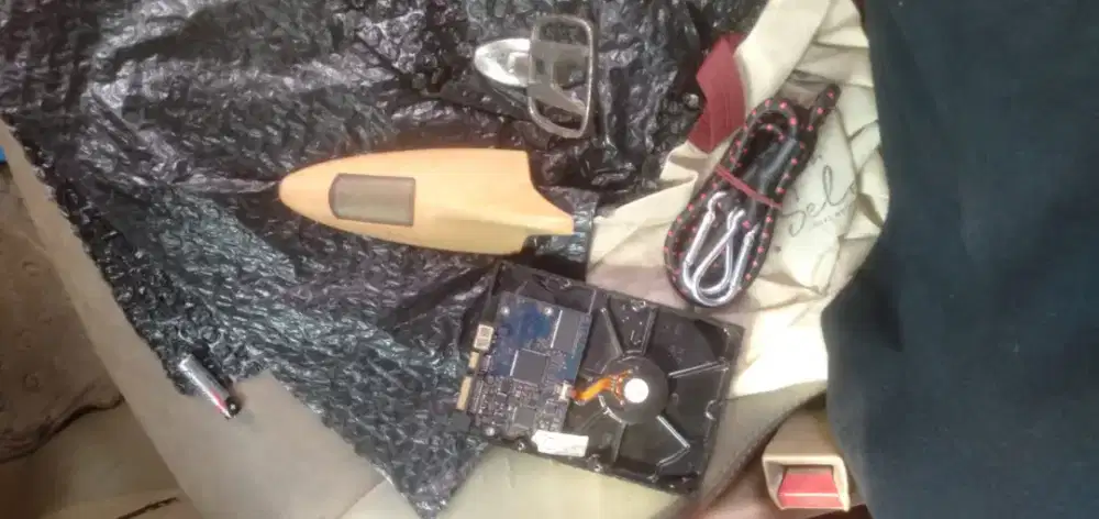 Di jual peralatan elektronik murah aja  wa dan hp buruan