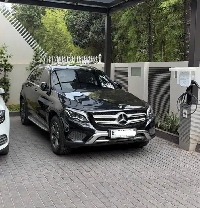 Full Record!! Mercedes Benz GLC200 NIK 2018