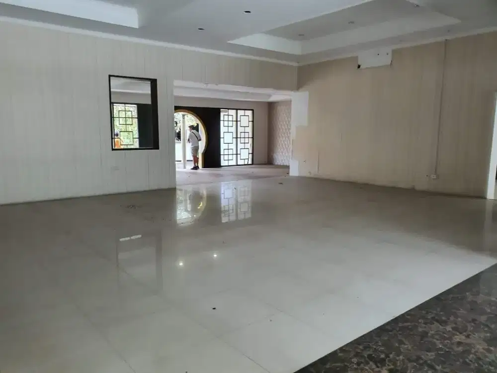 Rumah Ex Resto Strategsi di Sayap Cipaganti Bandung
