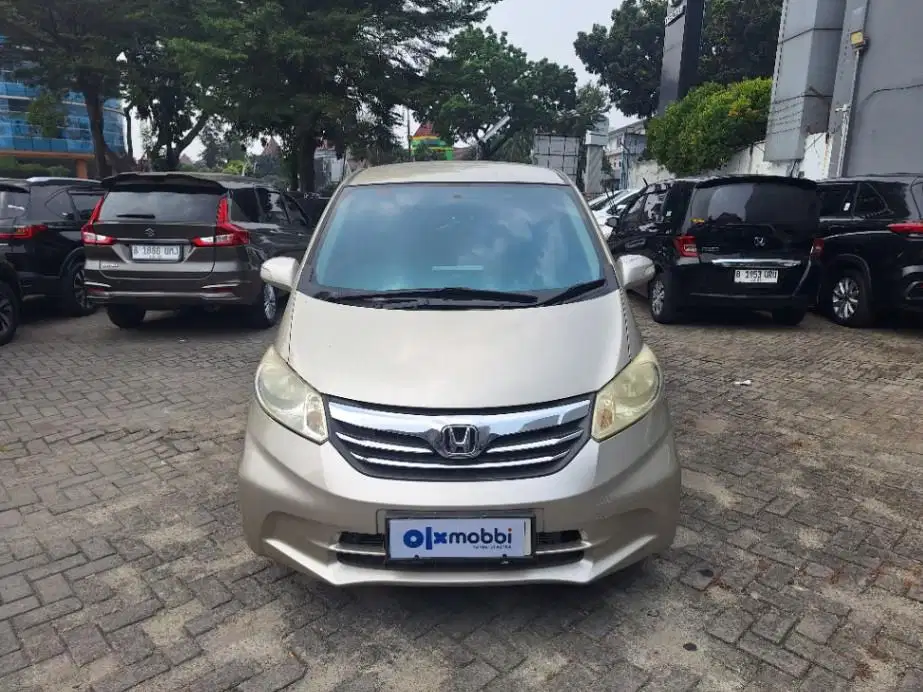 LOW DP Honda Freed 1.5 S Bensin-AT 2013 KOW