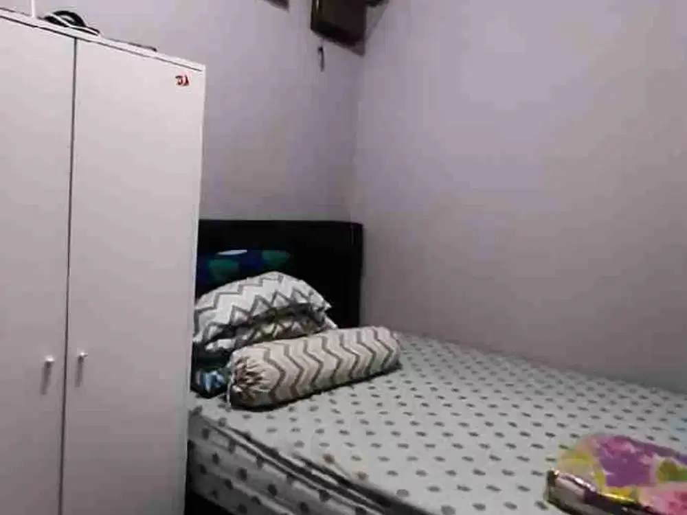 dijual rumah siap di jalan kuning muda kelapa gading