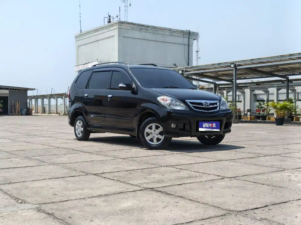 Daihatsu Xenia 1.0 Li MANUAL MT 2011 Hitam KM 116RB
