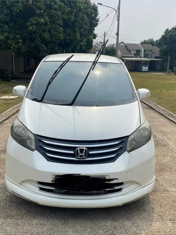 DIJUAL HONDA FREED 1.5 PSD E MATIC