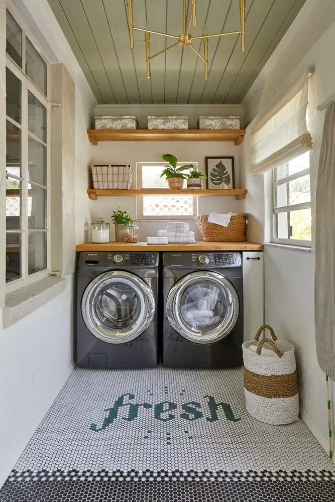 MENCARI SEGERA KARYAWATI LAUNDRY