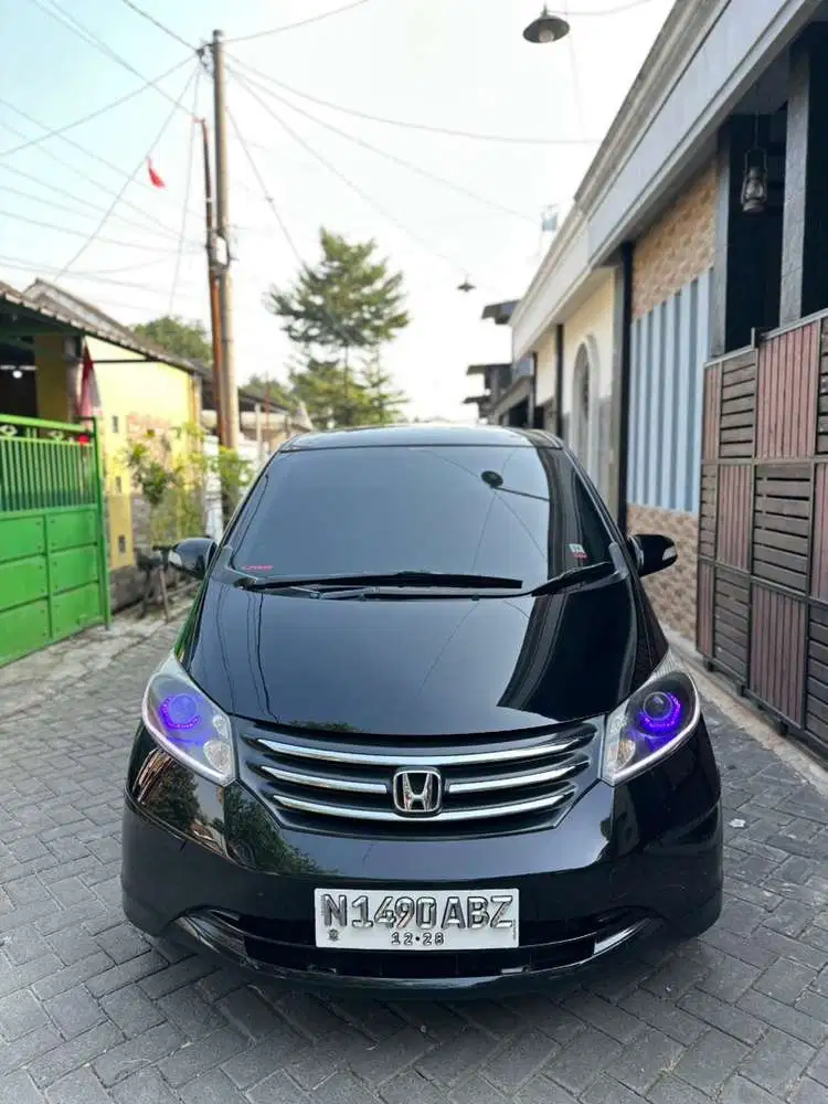 Honda Freed 2011 Bensin