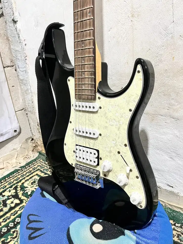 DIJUAL GITAR HSS MULUS