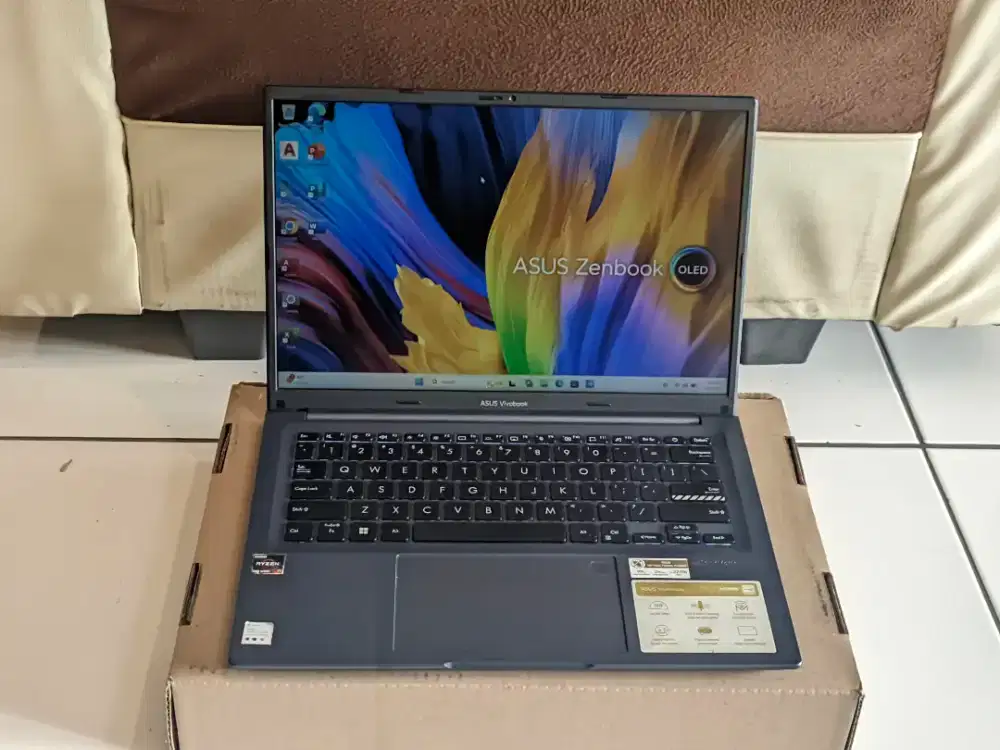 Laptop Asus Vivobook M1403QA Ryzen 5 5600H Ram 8 GB SSD 512 GB