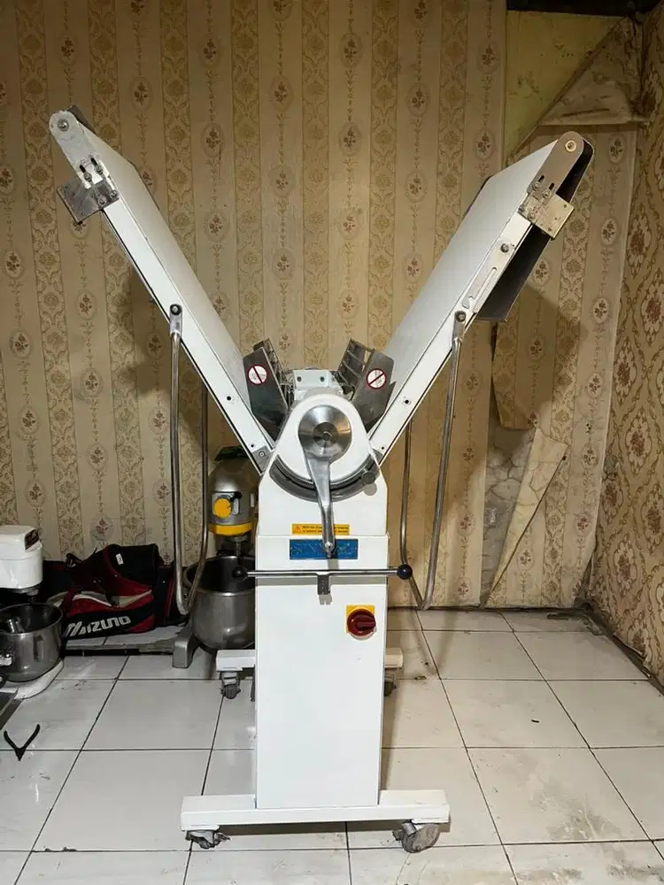 Dough Sheeter SINMAG, type SM-520F. Second kondisi baik