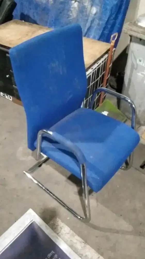 Borong kursi kantor