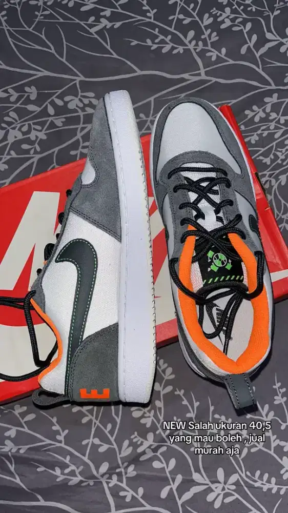 Nike Court Borough Low Premium