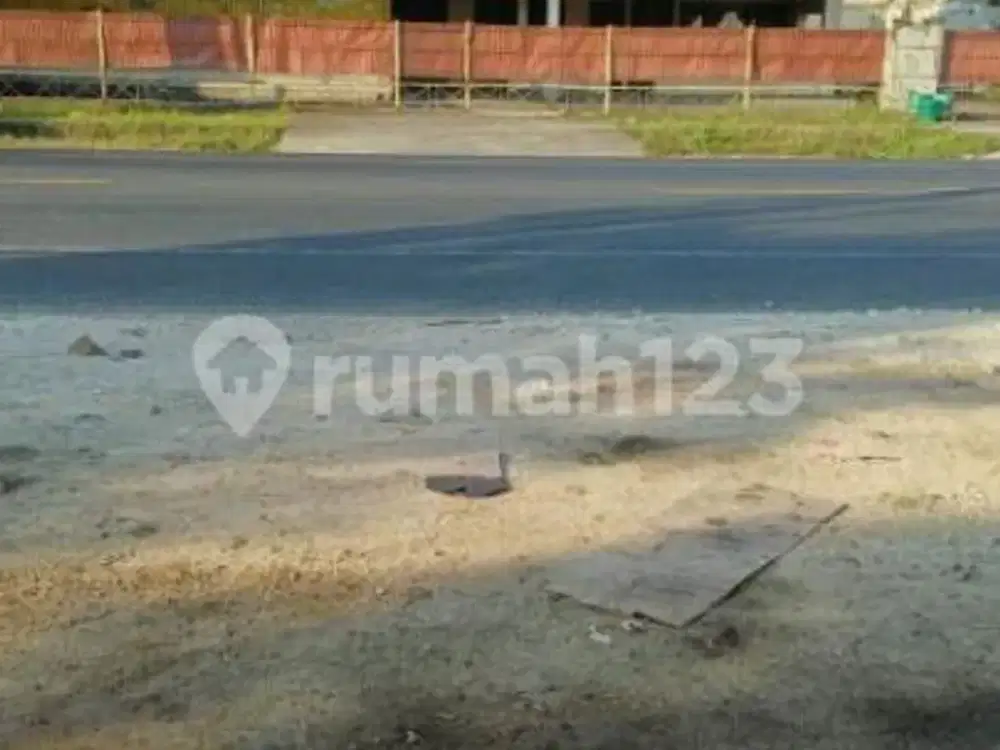 Tanah dan Bangunan Strategi di Hadipolo Kudus A5842
