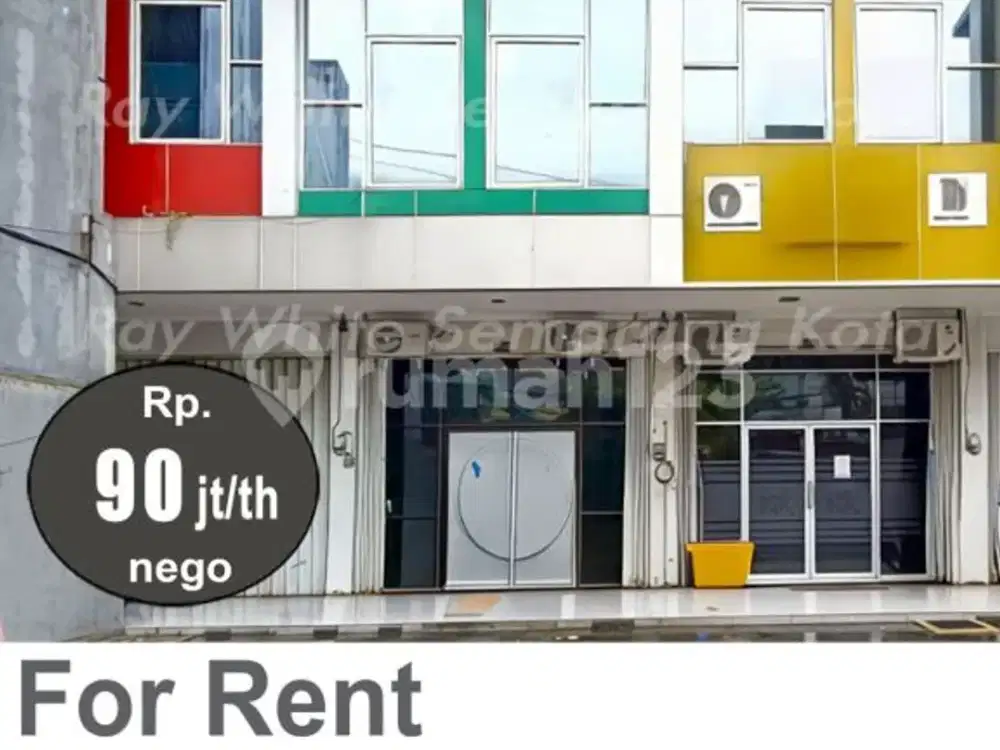 Ruko Tiga Lantai Strategis Bagus di Pedurungan A5548